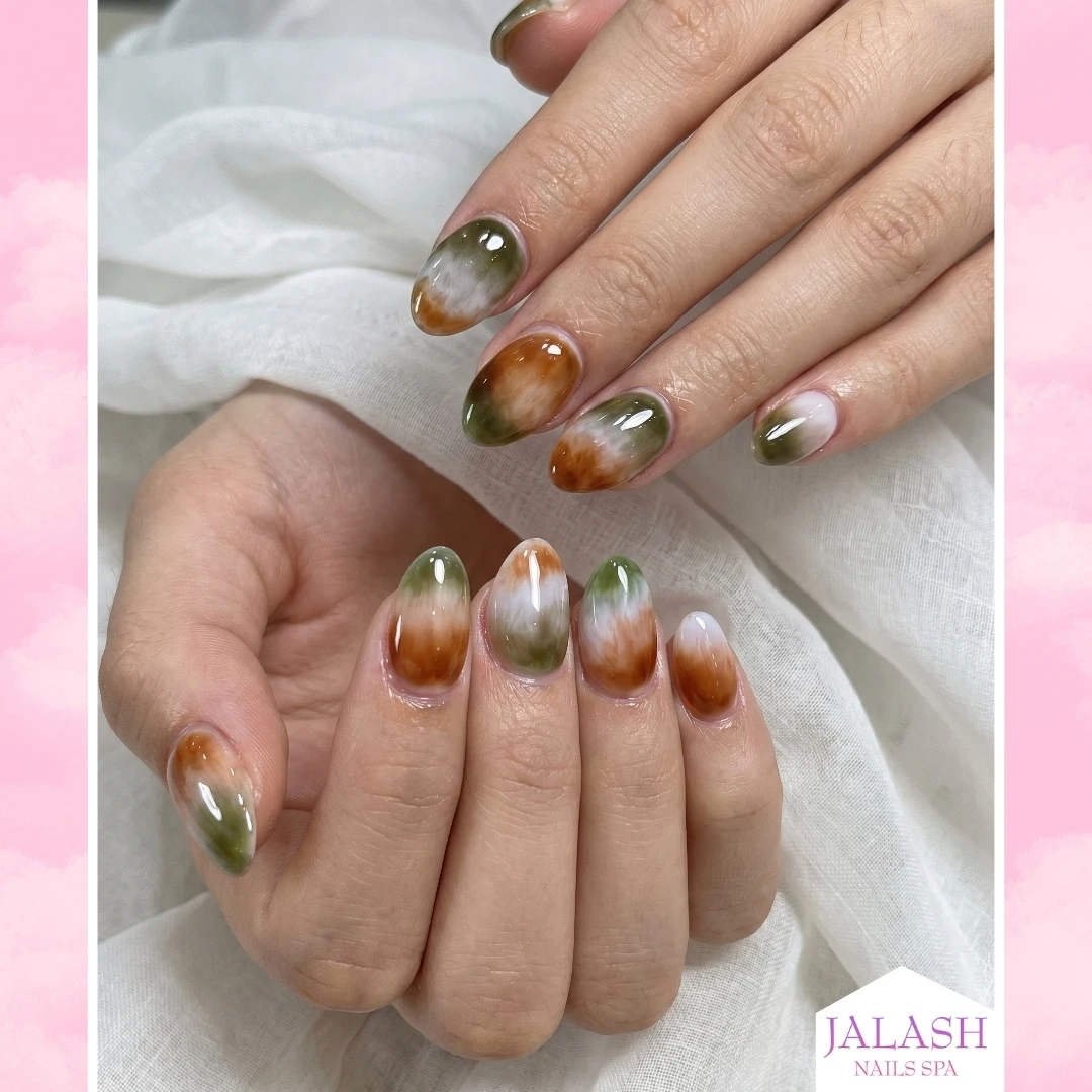 Elegant nails